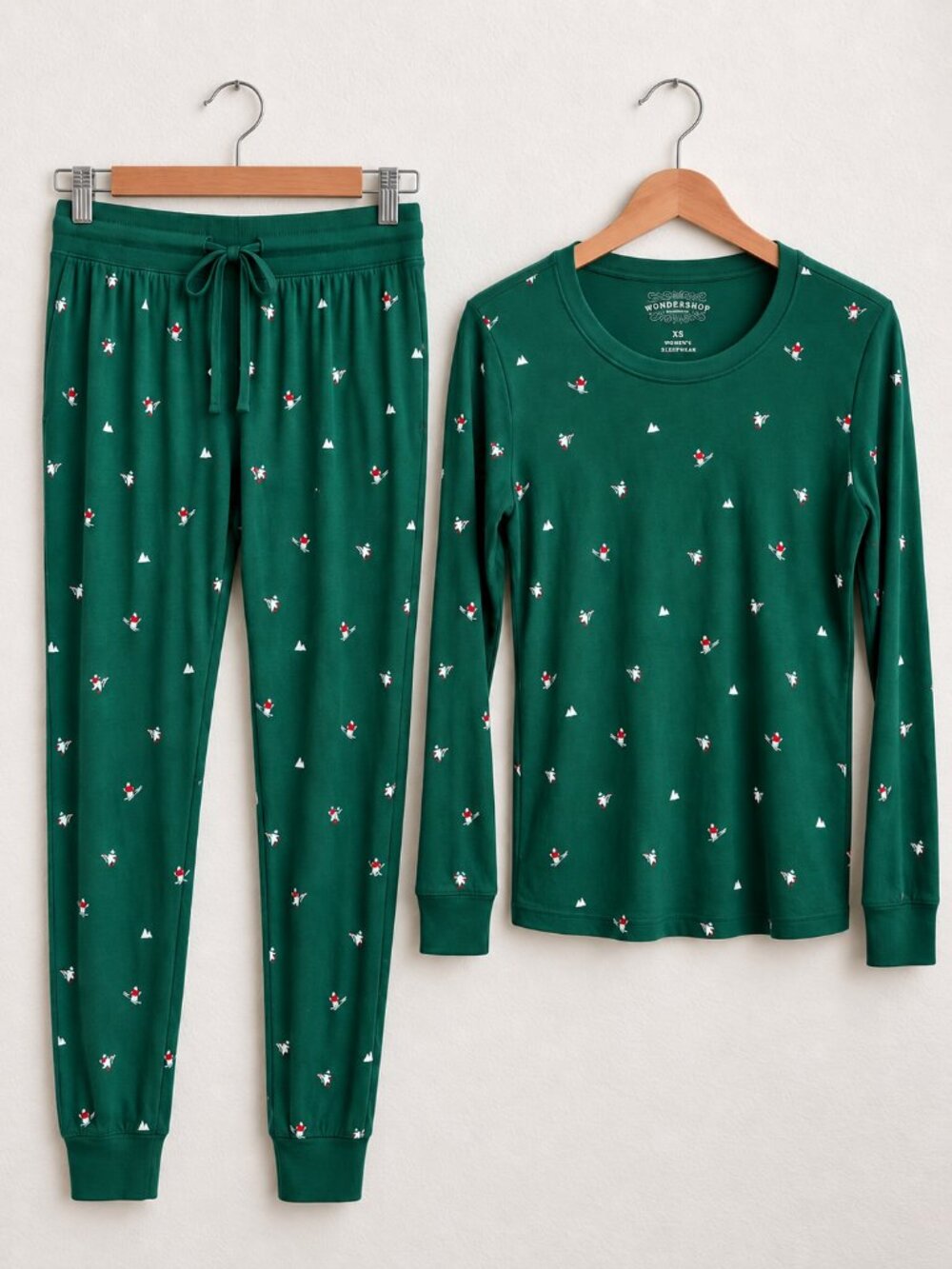 NWT Wondershop Target Women’s XS Green Holiday Pajama Set 2 Piece